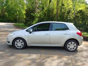 TOYOTA AURIS 2.0 D-4D Sol