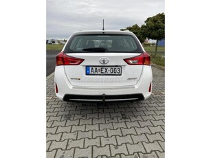 TOYOTA AURIS Touring Sports 1.33 Active