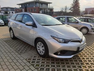 TOYOTA AURIS Touring Sports 1.33 Active Comfort 1. GAZDÁS. GONDOSAN SZERVIZELT!