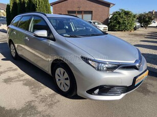 TOYOTA AURIS Touring Sports 1.33 Active Trend+ M.ORSZÁGI S.MENTES V.SZ.KÖNYV DIGIT KLÍMA ESP LED 159E KM