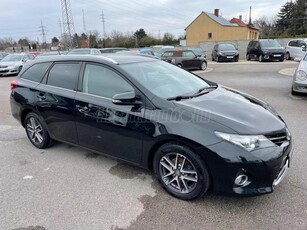 TOYOTA AURIS Touring Sports 1.33 Live KAMERA.TEMPOMAT.MULTIKORMÁNY.DIGITKLÍMA.ALU