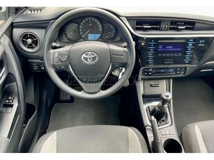 TOYOTA AURIS Touring Sports 1.33 Live / Mo-i!/ 158eKm!/ Karbantartott!/ Tempomat/ Digit. klíma!/ USB-AUX-BT!