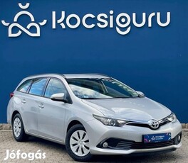 Toyota Auris Touring Sports 1.33 Live / Mo-i!/...