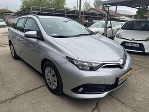 TOYOTA AURIS Touring Sports 1.33 Live M.ORSZÁGI V.SZ.KÖNYV LED ESP DIGIT KLÍMA TOLATÓRADAR 158E KM KM