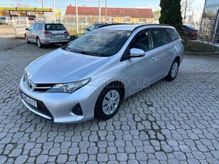 TOYOTA AURIS Touring Sports 1.4 D-4D Active Comfort Magyarországi-1.tulajdonostól-Vezetett szervizkönyv