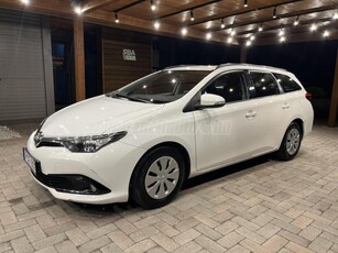 TOYOTA AURIS Touring Sports 1.4 D-4D Live Áfás Ár! PCE-307