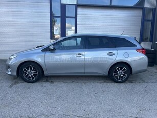 TOYOTA AURIS Touring Sports 1.6 Icon Becsületesnepper