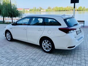 TOYOTA AURIS Touring Sports 1.8 HSD Live TSS (Automata)