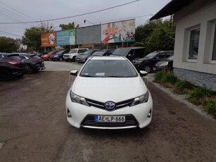 TOYOTA AURIS Touring Sports 1.8 HSD Lounge (Automata) Azonnal elvihető!! Szervizkönyves!!