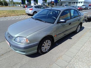 TOYOTA AVENSIS 1.6 Linea Sol