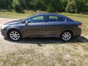 TOYOTA AVENSIS 1.8