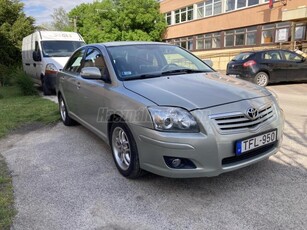 TOYOTA AVENSIS 2.0 D-4D