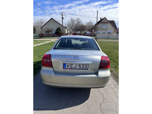 TOYOTA AVENSIS 2.0 D-4D Linea Sol