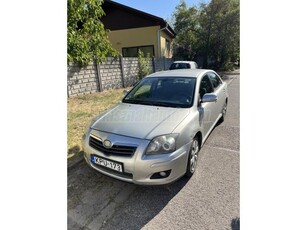 TOYOTA AVENSIS 2.0 D-4D Sol