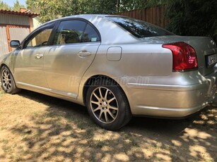 TOYOTA AVENSIS 2.0 Sol Technic (Automata)