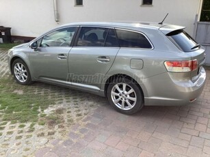 TOYOTA AVENSIS 2.2 D-4D Executive