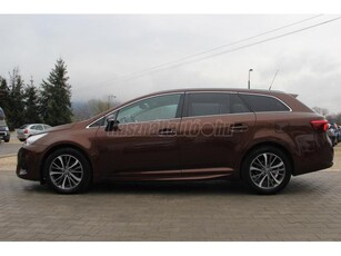 TOYOTA AVENSIS Touring Sports 2.0 D-4D Executive Téli-nyári gumigarnitúra felnire szerelve!