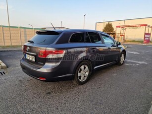 TOYOTA AVENSIS Wagon 1.8 Business AUTOMATA