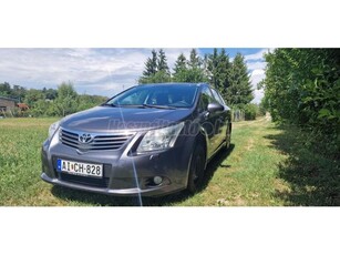 TOYOTA AVENSIS Wagon 1.8 Executive