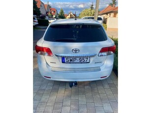 TOYOTA AVENSIS Wagon 1.8 Executive