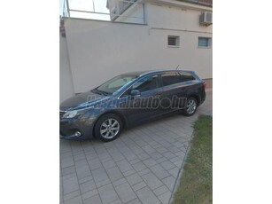 TOYOTA AVENSIS Wagon 2.0 D-4D Executive