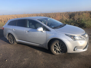 TOYOTA AVENSIS Wagon 2.0 D-4D Sol