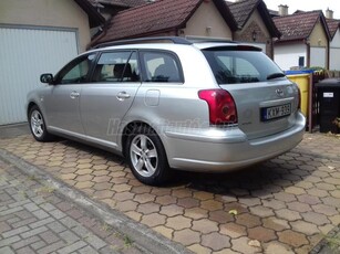 TOYOTA AVENSIS Wagon 2.0 D