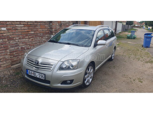 TOYOTA AVENSIS Wagon 2.0 Sol Executive T25