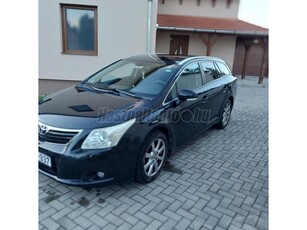 TOYOTA AVENSIS Wagon 2.2 D-4D Executive