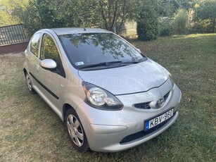 TOYOTA AYGO 1.0 AC