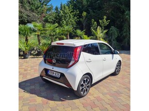 TOYOTA AYGO 1.0 x-play + style + connectivity