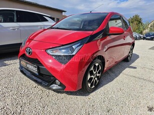 TOYOTA AYGO 1.0 x-play + Style + Connectivity