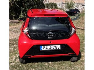 TOYOTA AYGO 1.0 x-play + style + connectivity SfxAA