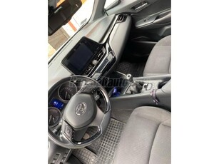 TOYOTA C-HR 1.2T Active