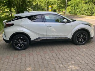 TOYOTA C-HR 1.2T Executive LED MAGAS FELSZERELTSÉGŰ.GYÖNGYHÁZ FEHÉR.NAGYON SZÉP!!