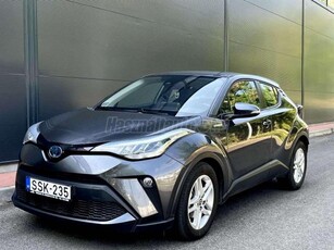 TOYOTA C-HR 1.8 Hybrid Comfort e-CVT Akár 3 év garancia/Sérülésmentes/Végig vezetett szerviz/