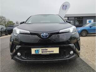 TOYOTA C-HR 1.8 Hybrid Dynamic Comfort e-CVT Vezetett szervizkönyv.Keyless.Kamera.Ülésfűtés.66 000 KM!!