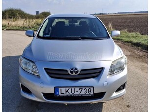 TOYOTA COROLLA Sedan 1.4 Luna