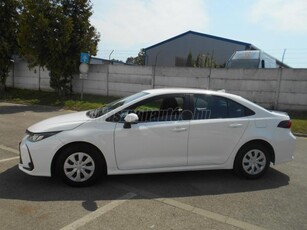 TOYOTA COROLLA Sedan 1.5 Comfort Tech 13 700 KM !!