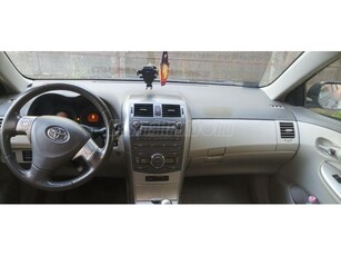 TOYOTA COROLLA Sedan 1.6 Sol