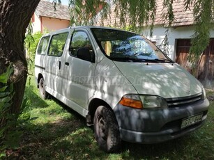 TOYOTA HI-ACE Hiace 2.4 D Combi