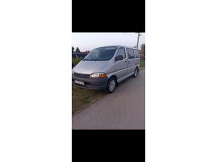 TOYOTA HI-ACE Hiace 2.4 D Combi