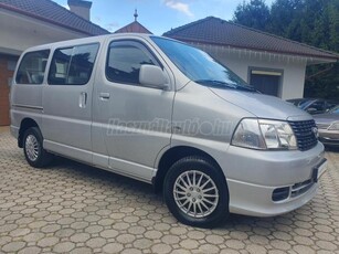 TOYOTA HI-ACE Hiace 2.5 D-4D Bus GYÁRILAG 8 SZEMÉLYES SZGK!! VALÓS 193.700Km!! KÍVÜL-BELÜL NAGYON SZÉP ÁLLAPOTBAN