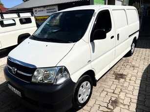 TOYOTA HI-ACE Hiace 2.5 D-4D Panel Van Comfort LONG MAGYAR AUTÓ ! HOSSZÍTOTT ! GYÖNYÖRŰ ÁLLAPOT !