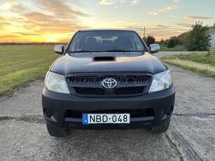 TOYOTA HI LUX Hilux 3.0 D-4D 4x4 Double SR+ Gyárilag magasított bőr belső felező