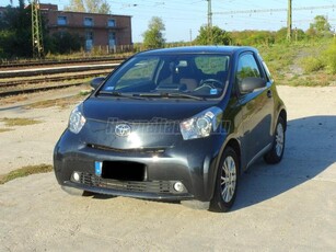 TOYOTA IQ 1.0 Eco