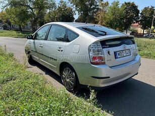 TOYOTA PRIUS 1.5 HSD JBL NAVI 2006 (Automata)