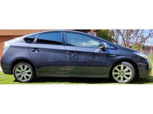 TOYOTA PRIUS 1.8 HSD Premium (Automata) Folyamatosan szervizelt. sose volt taxi. 1.5 év műszaki