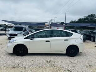 TOYOTA PRIUS 1.8 HSD Premium (Automata) Rendszeresen szervizelt/ Tolató kamera/