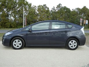 TOYOTA PRIUS 1.8 HSD(Automata)